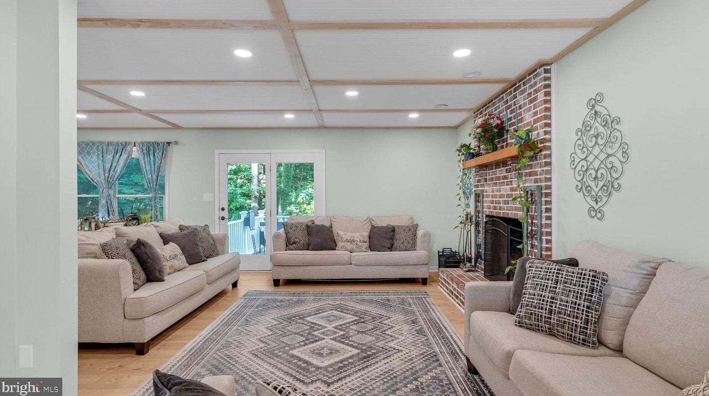 6641 Greenhill Ct, Huntingtown MD 20639-3210 exterior