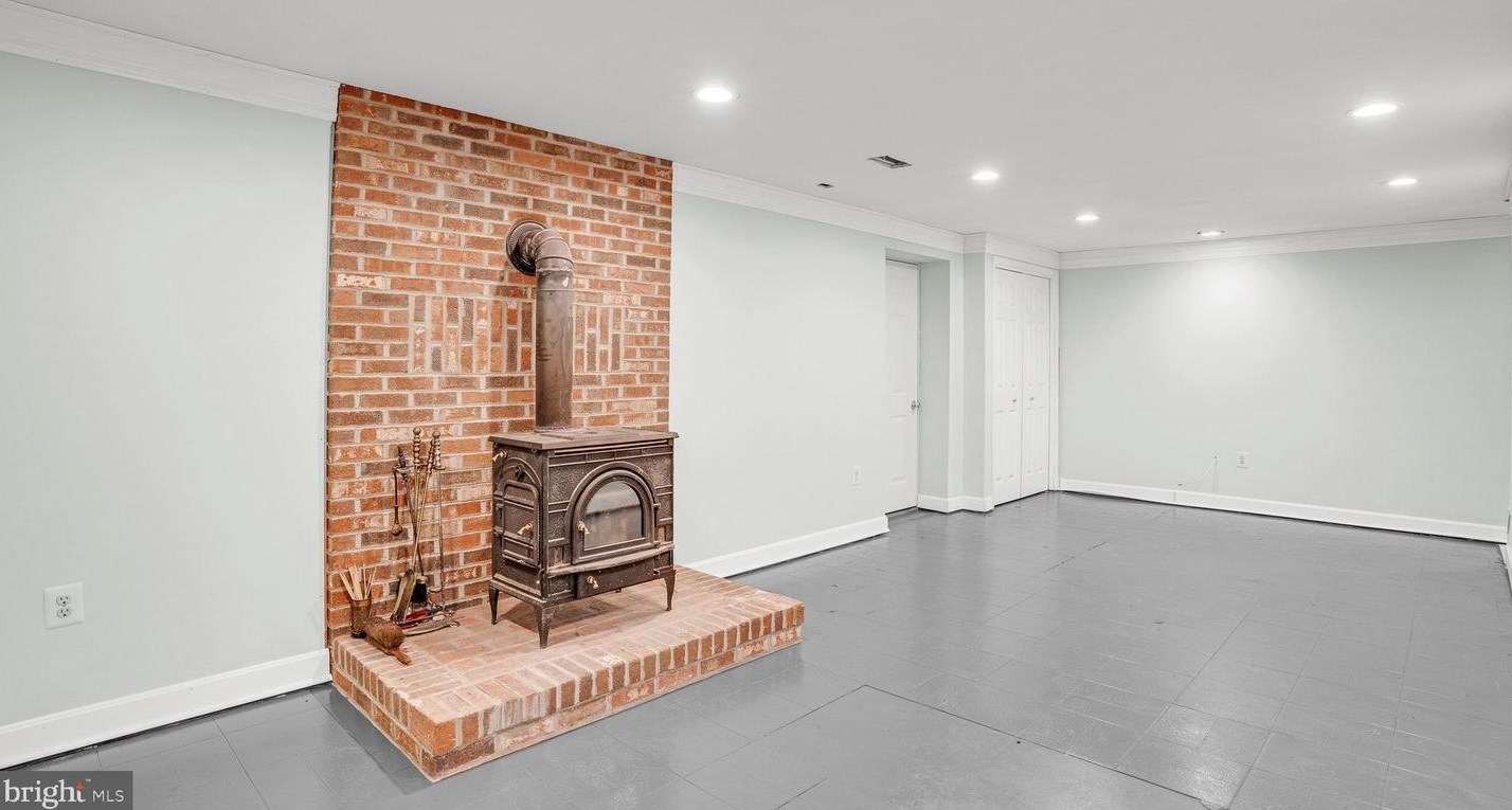 6641 Greenhill Ct, Huntingtown MD 20639-3210 exterior