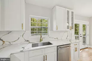 8815 Falling Leaf Dr, Owings, MD 20736 - Photo 13