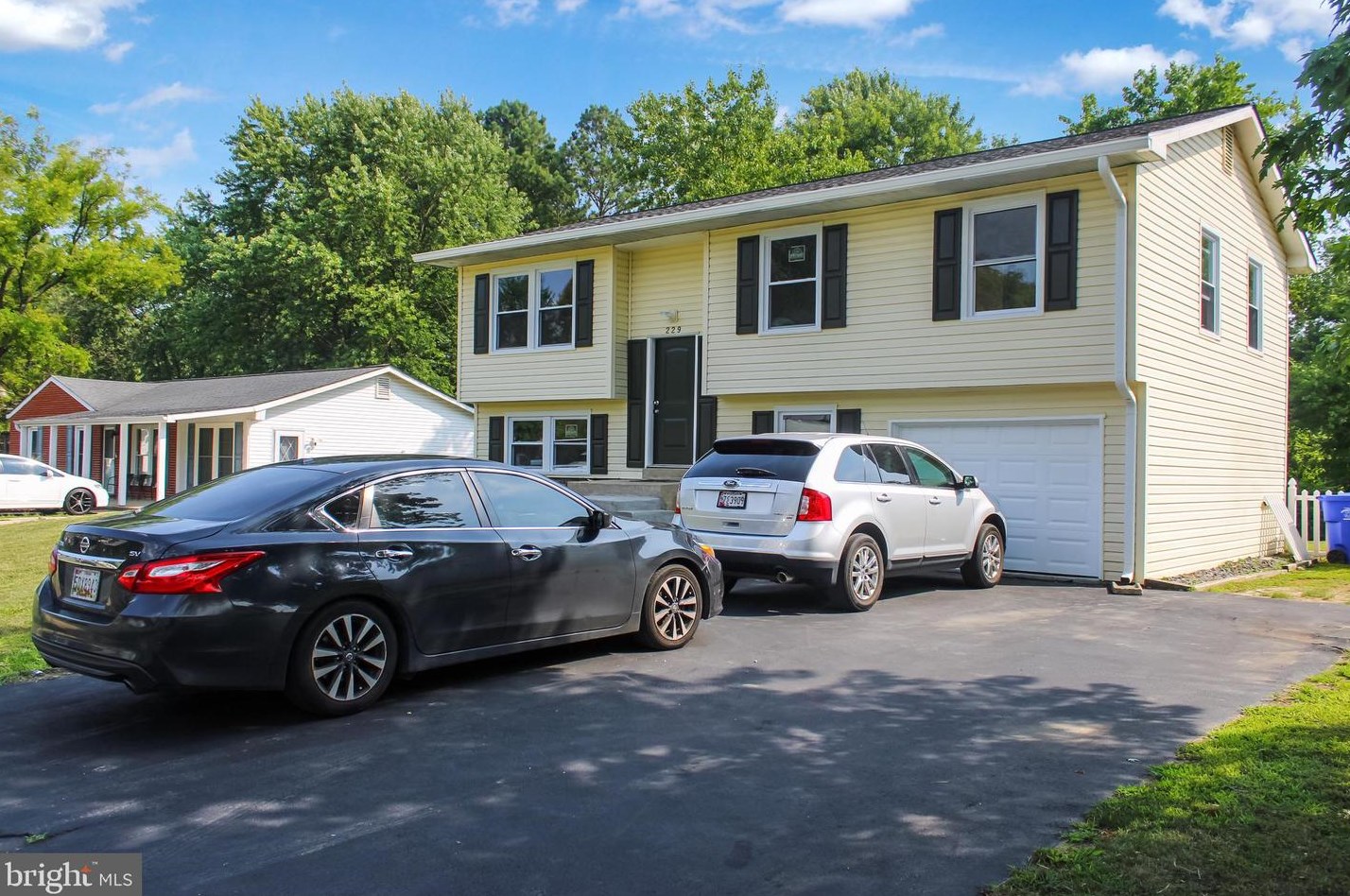 229 Barksdale Ave, Waldorf, MD 20602 MLS MDCH2001512 229 Barksdale Ave, Waldorf, MD 20602 MLS MDCH2001512