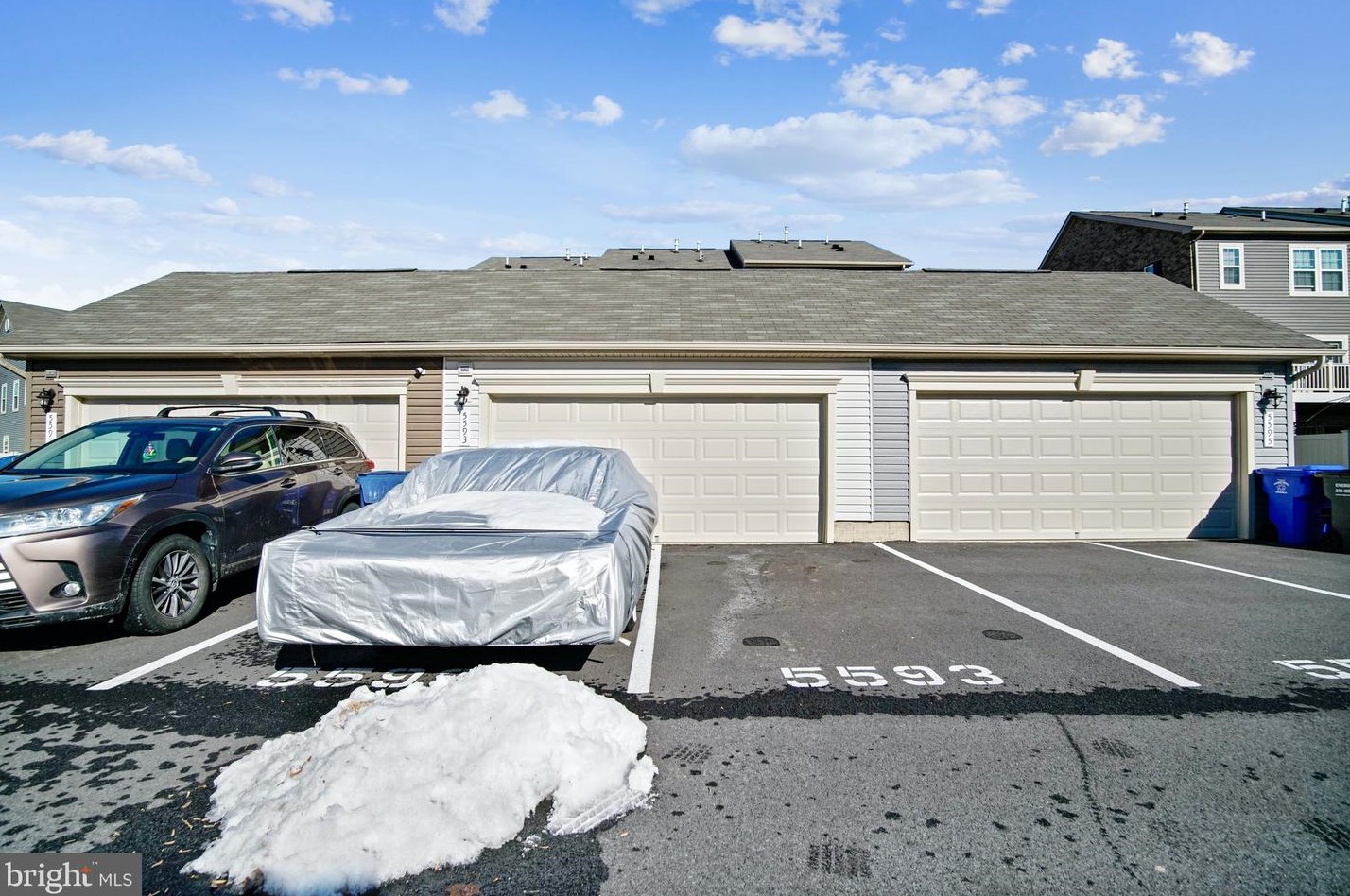 5593 Barnstormers Ln, Waldorf MD  20602-3281 exterior