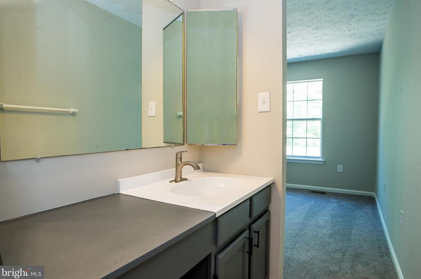 6009 Sirenia Pl, Waldorf MD  20603-4356 exterior