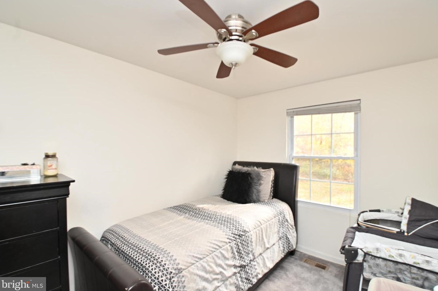 1698 Pin Oak Dr, Waldorf MD  20601-3540 exterior