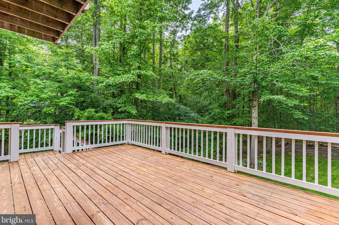 15660 Cloverleaf Ct, Hughesville MD  20637-2545 exterior