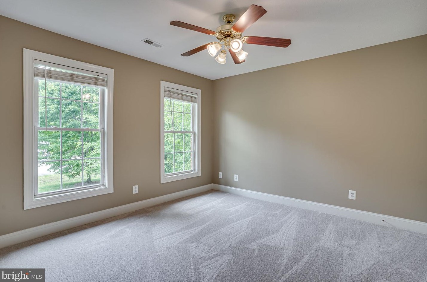 15660 Cloverleaf Ct, Hughesville MD  20637-2545 exterior