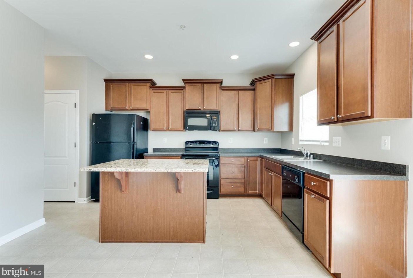 11762 Palm Desert Pl, Waldorf MD  20602-5100 exterior