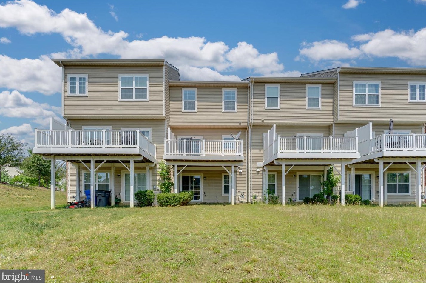11762 Palm Desert Pl, Waldorf MD  20602-5100 exterior