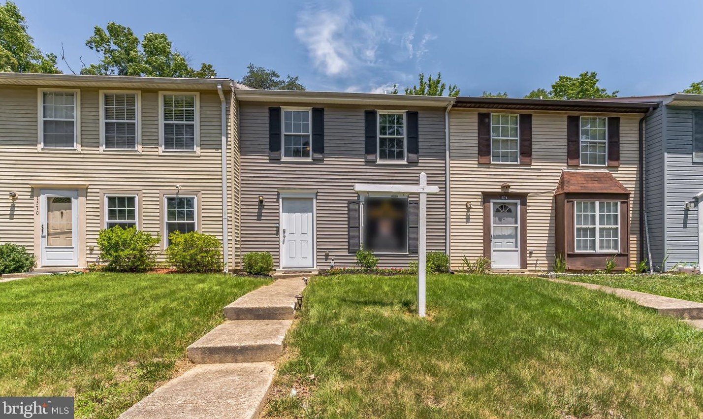 1572 Pin Oak Dr, Waldorf MD  20601-3587 exterior