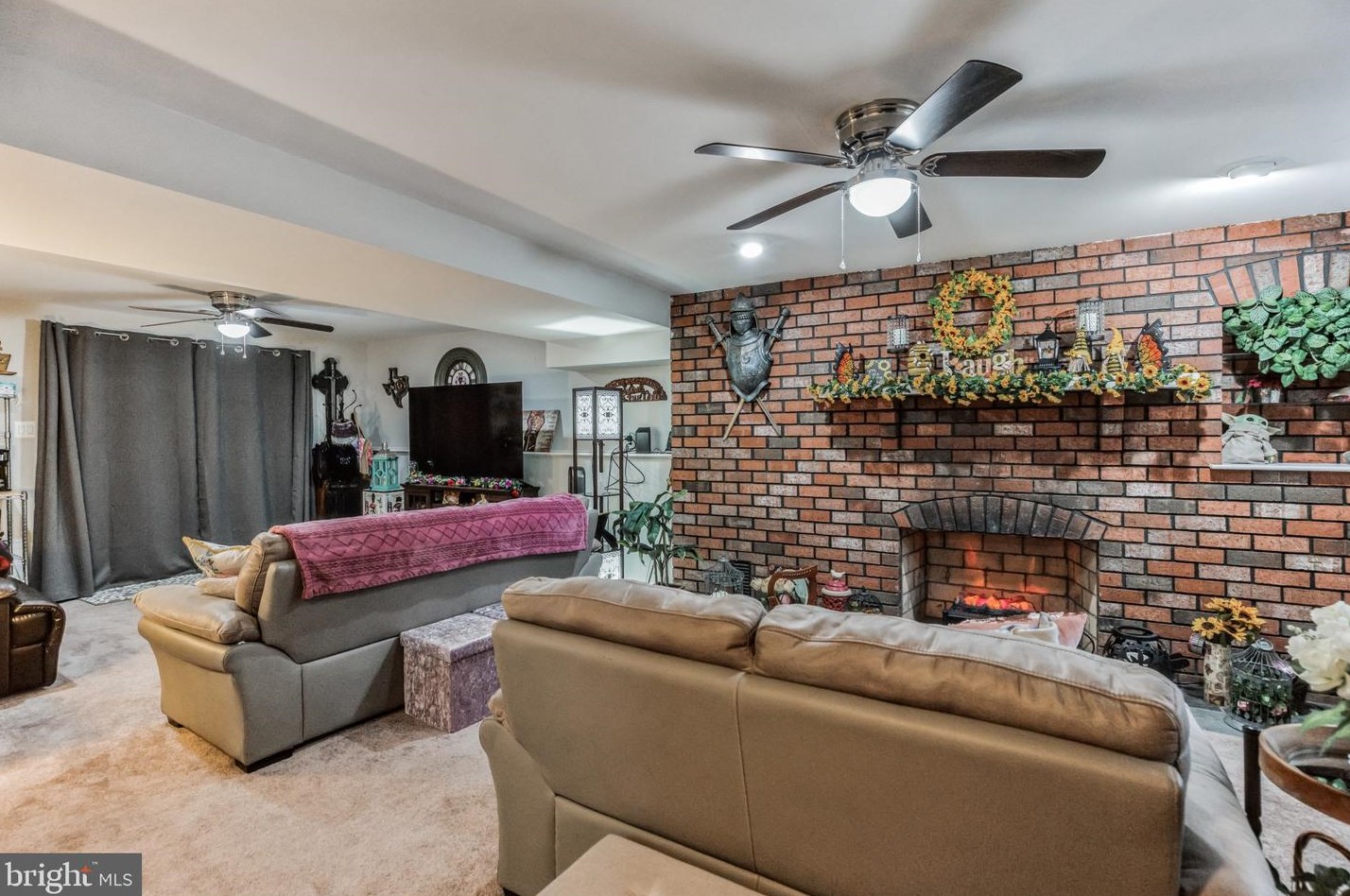 4104 Green Spring St, Waldorf MD  20601-4403 exterior