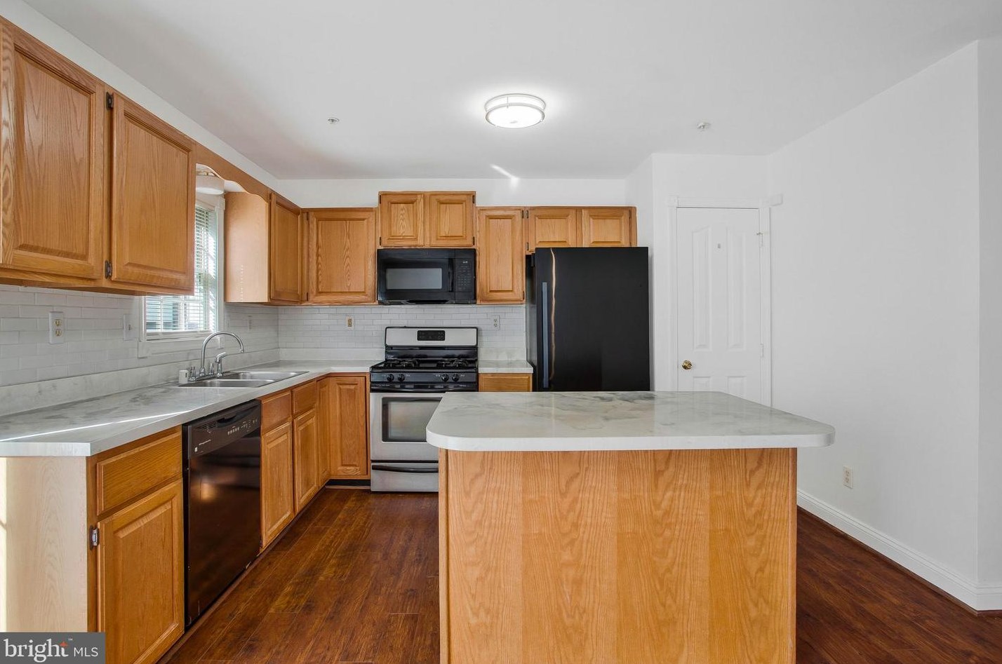 12402 Derek Pl, Waldorf MD  20602-1408 exterior