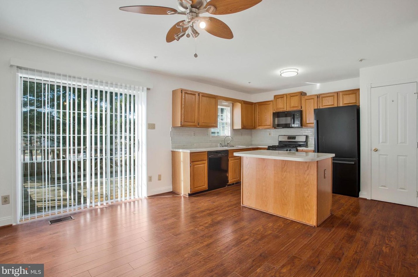 12402 Derek Pl, Waldorf MD  20602-1408 exterior