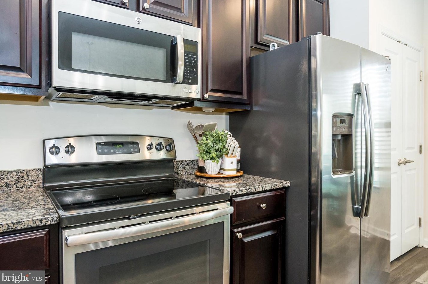 5426 Doubleday Ln, Waldorf MD  20602-3283 exterior