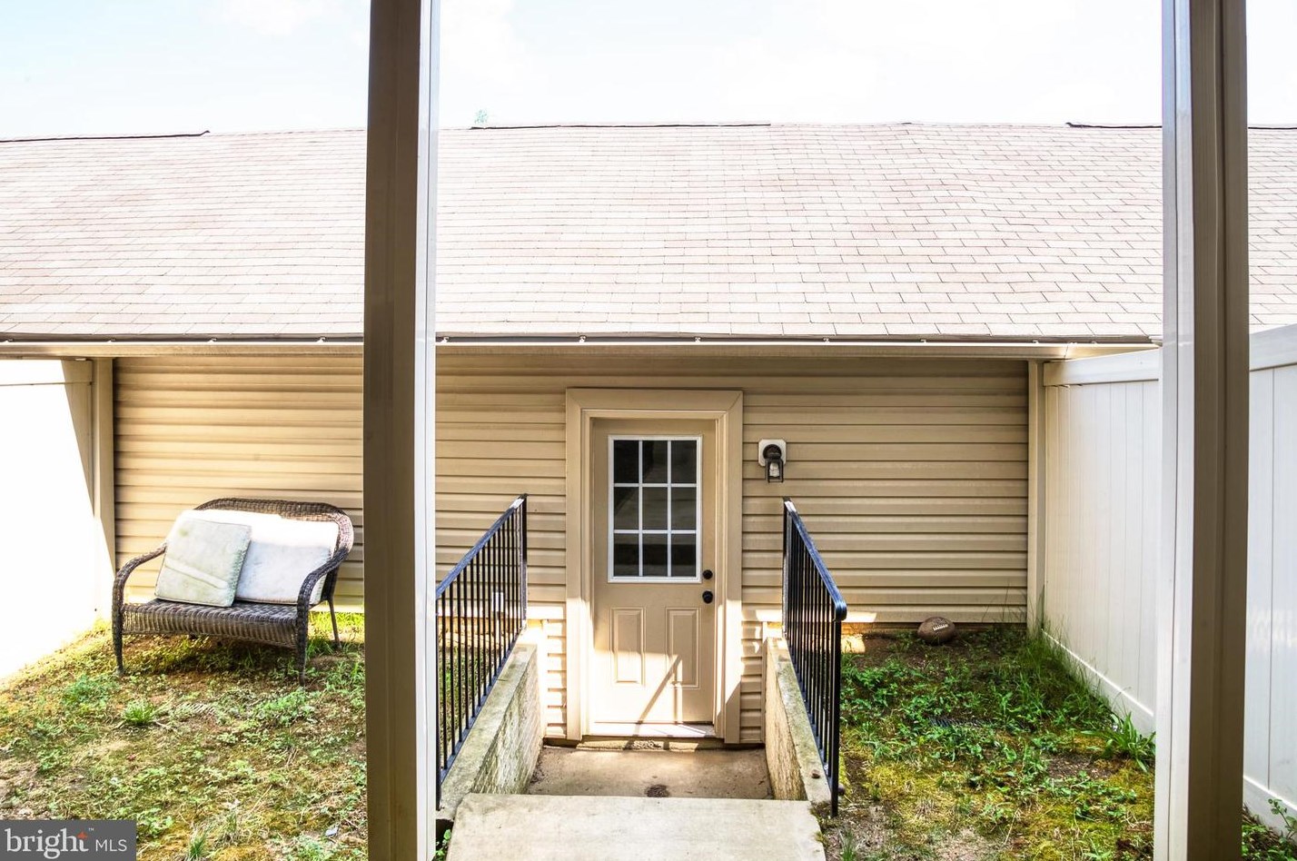 5426 Doubleday Ln, Waldorf MD  20602-3283 exterior