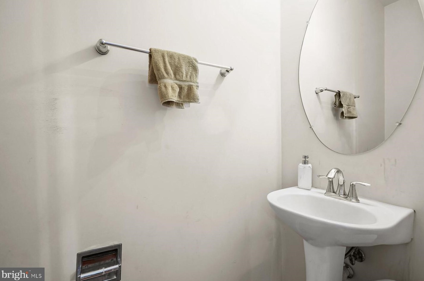 4883 Olympia Pl, Waldorf MD  20602-5109 exterior