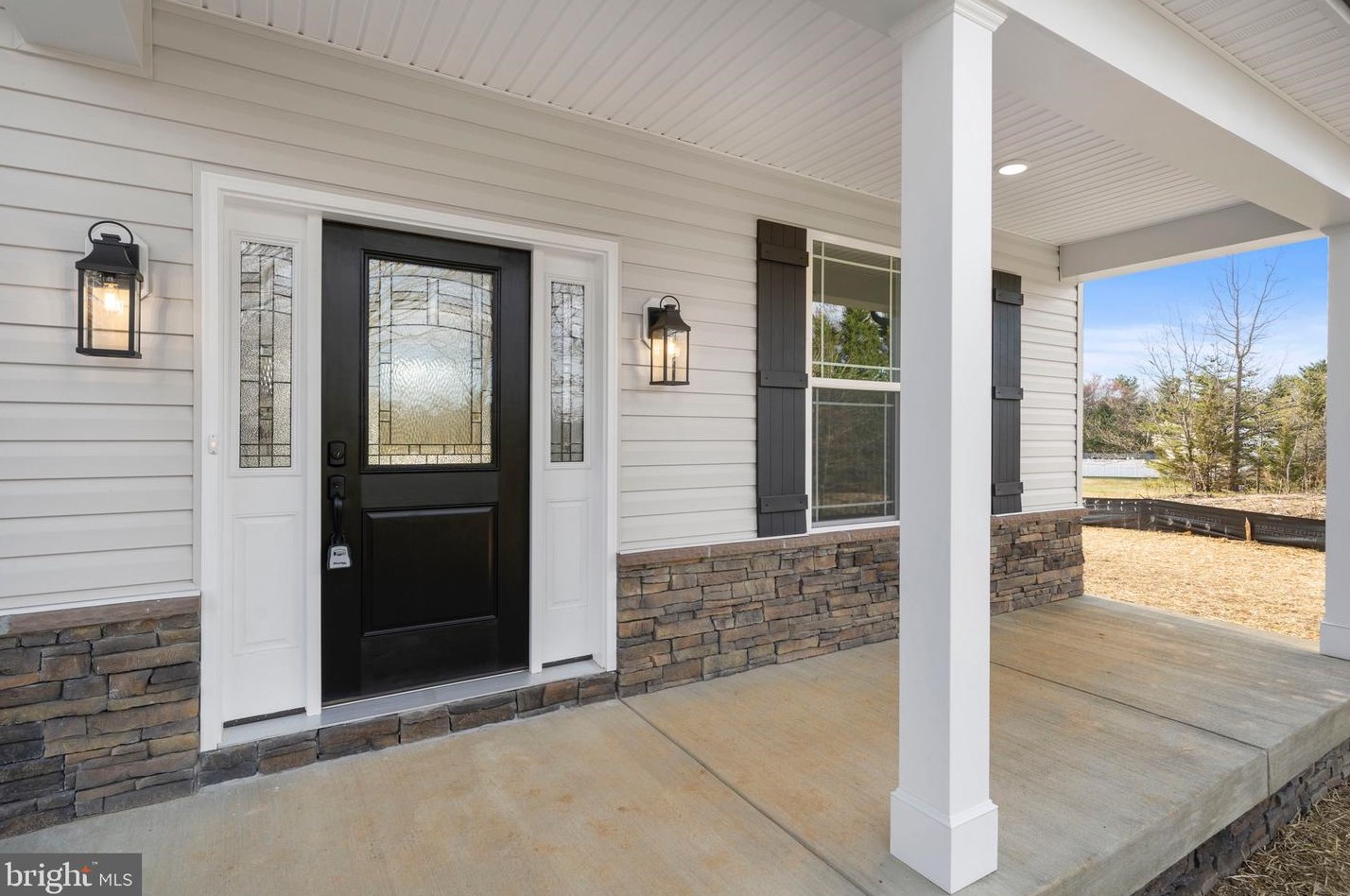 12831 Grosstown Rd, Hughesville MD  20637-2118 exterior