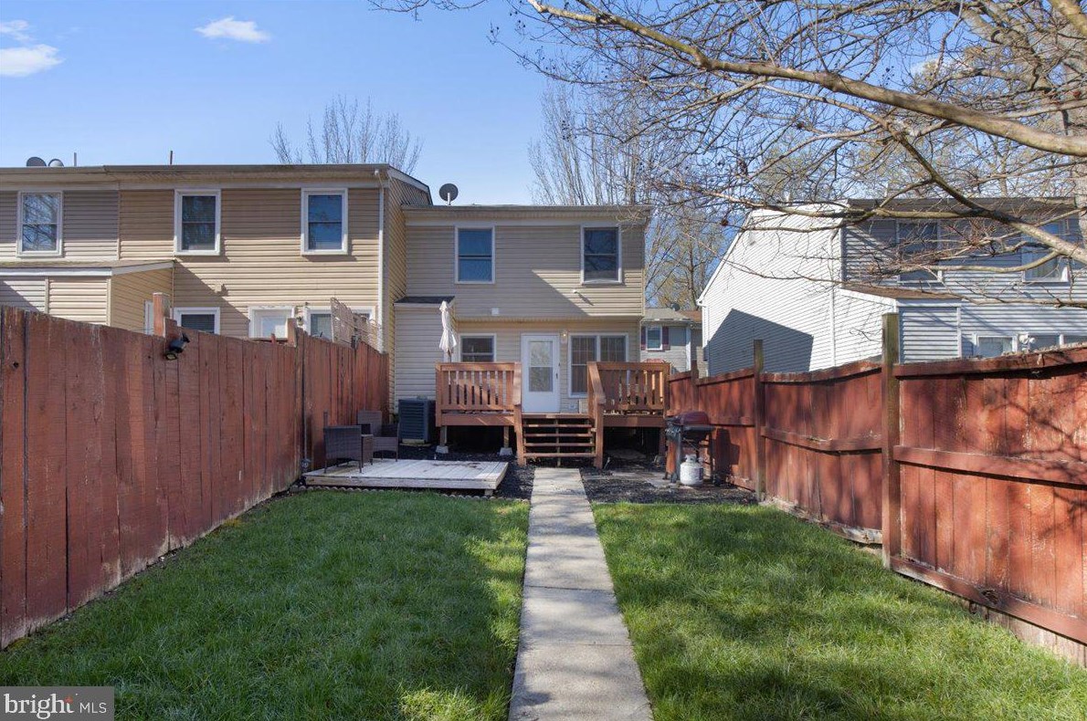3933 Wintergreen Pl, Waldorf MD  20602-2655 exterior