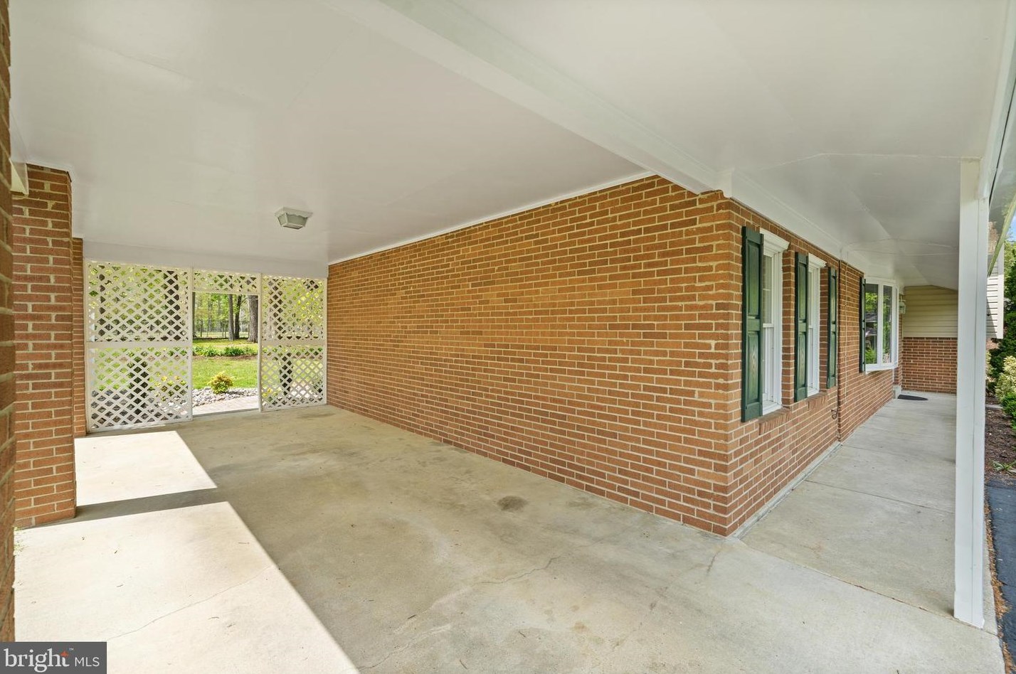 9286 Rollingwood Dr, Pomfret MD  20675-3123 exterior