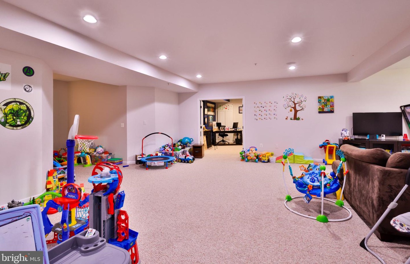 10490 Sugarberry St, Waldorf MD  20603-5715 exterior