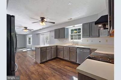 17259 Creekside Drive, Brandywine, MD 20613 - Photo 9