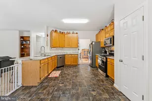 3735 Hastings Ct, White Plains, MD 20695 - Photo 7