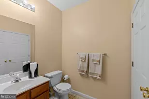 8030 Bloomsbury Pl, White Plains, MD 20695 - Photo 9