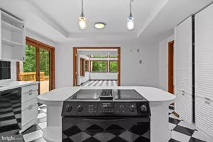 8095 Plowden Dr, La Plata, MD 20646 - Photo 9