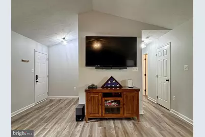 7124 Juliette Low Lane, Hughesville, MD 20637 - Photo 11