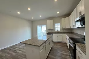 5566 Marksburg Pl, White Plains, MD 20695 - Photo 3