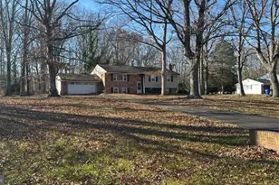 3663 Brookwood Dr, White Plains, MD 20695 - Photo 3