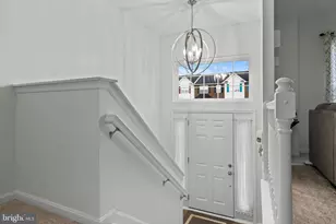 10946 W Point Pl, White Plains, MD 20695 - Photo 3
