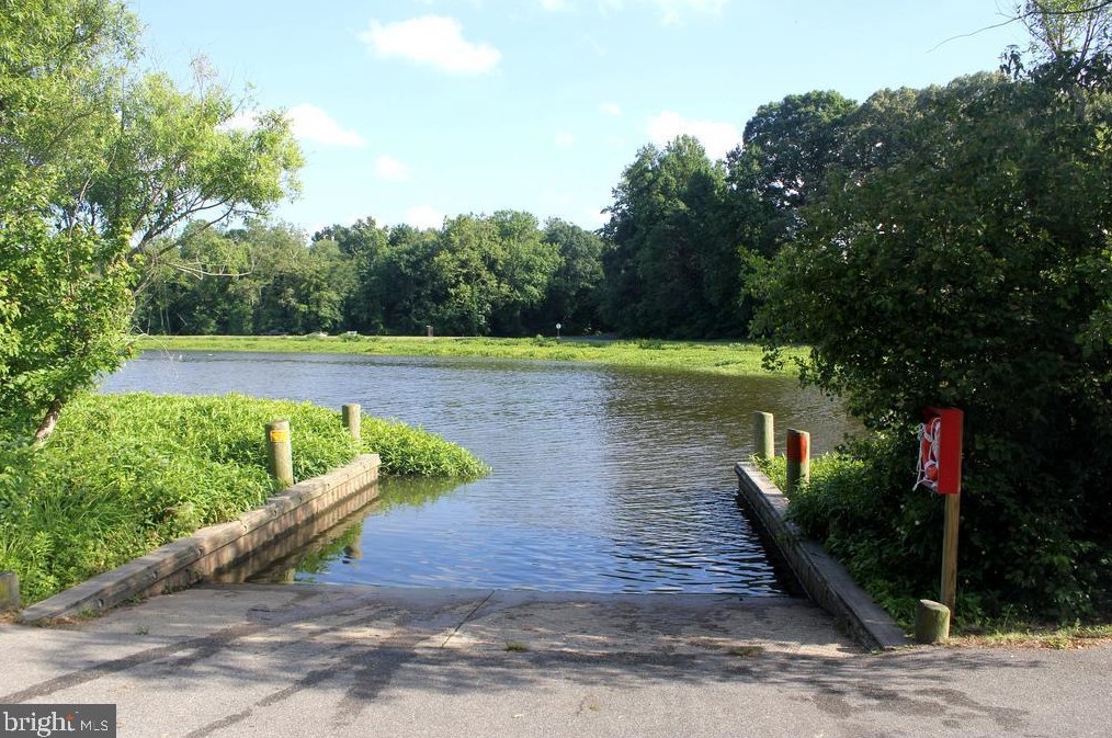 212 Maple Ave, Ridgely MD  21660-1911 exterior