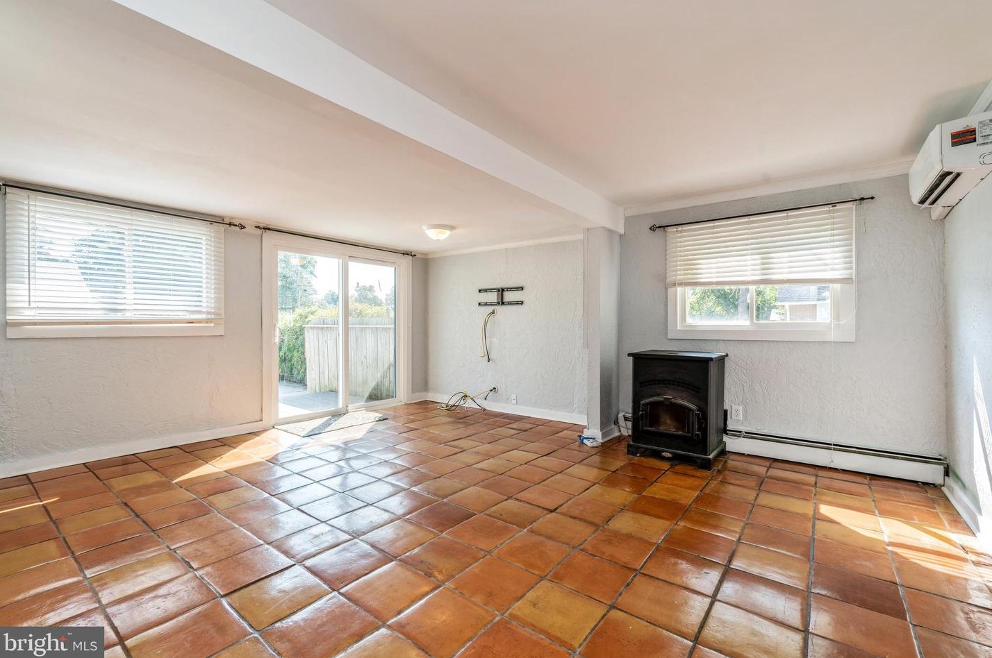 212 Maple Ave, Ridgely MD  21660-1911 exterior