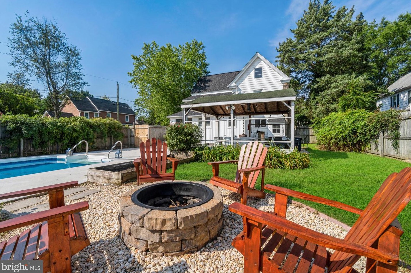 212 Maple Ave, Ridgely MD  21660-1911 exterior