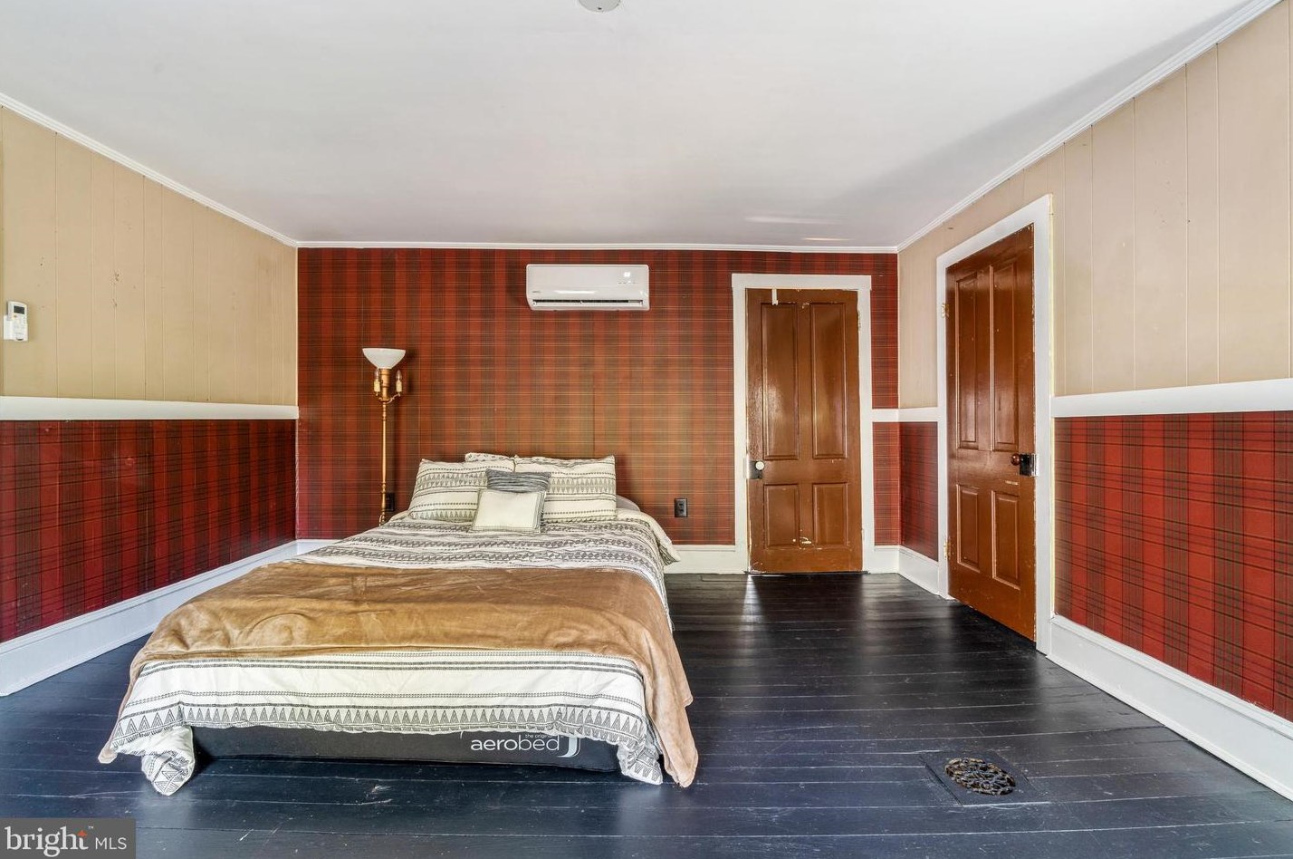 212 Maple Ave, Ridgely MD  21660-1911 exterior