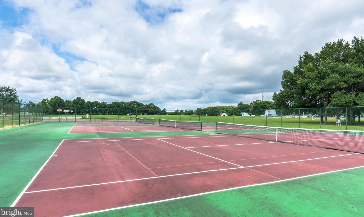 305 Maryland Ave, Ridgely MD  21660-2104 exterior