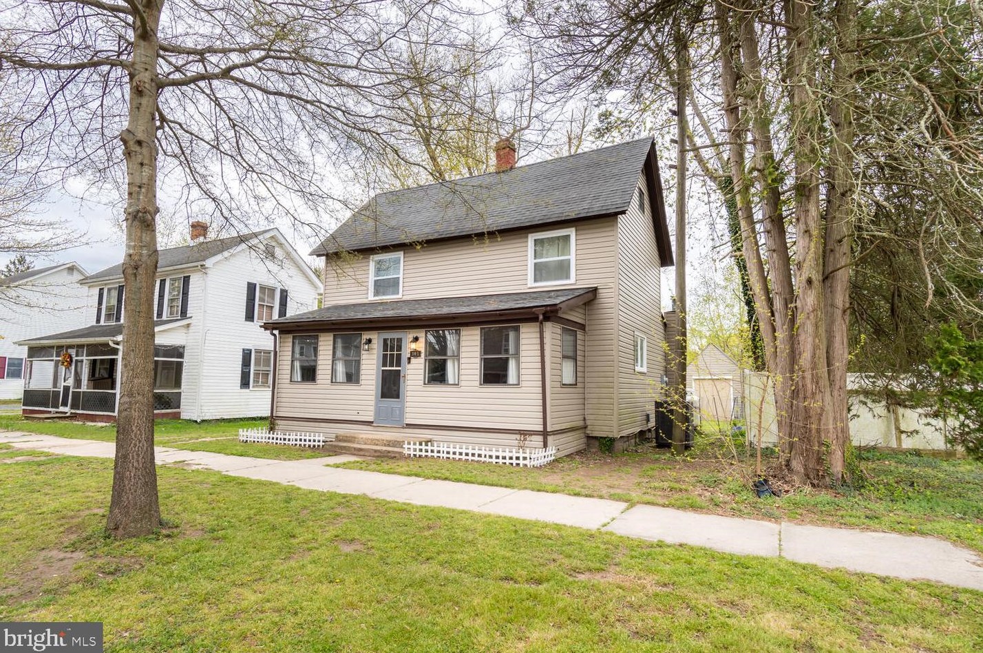 305 Maryland Ave, Ridgely MD  21660-2104 exterior