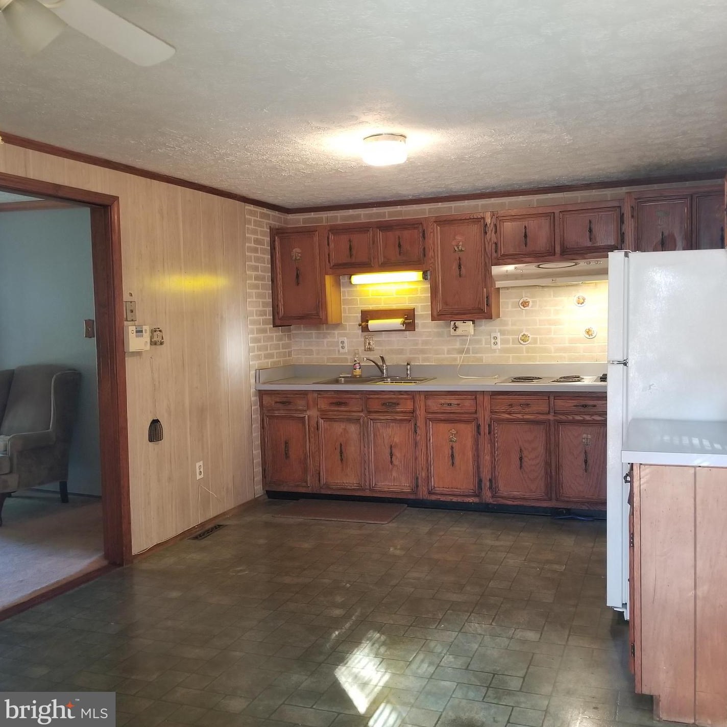 404 Maple Ave, Ridgely MD 21660-1951 exterior