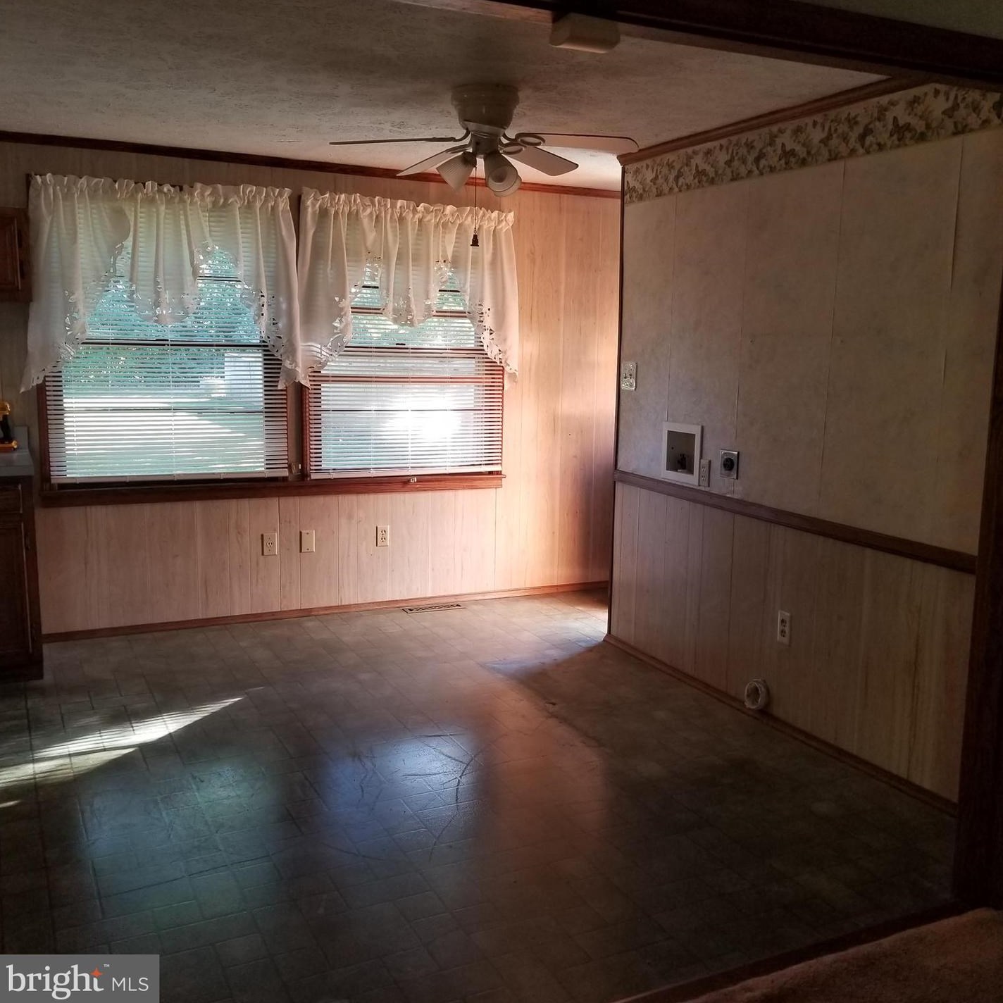 404 Maple Ave, Ridgely MD 21660-1951 exterior