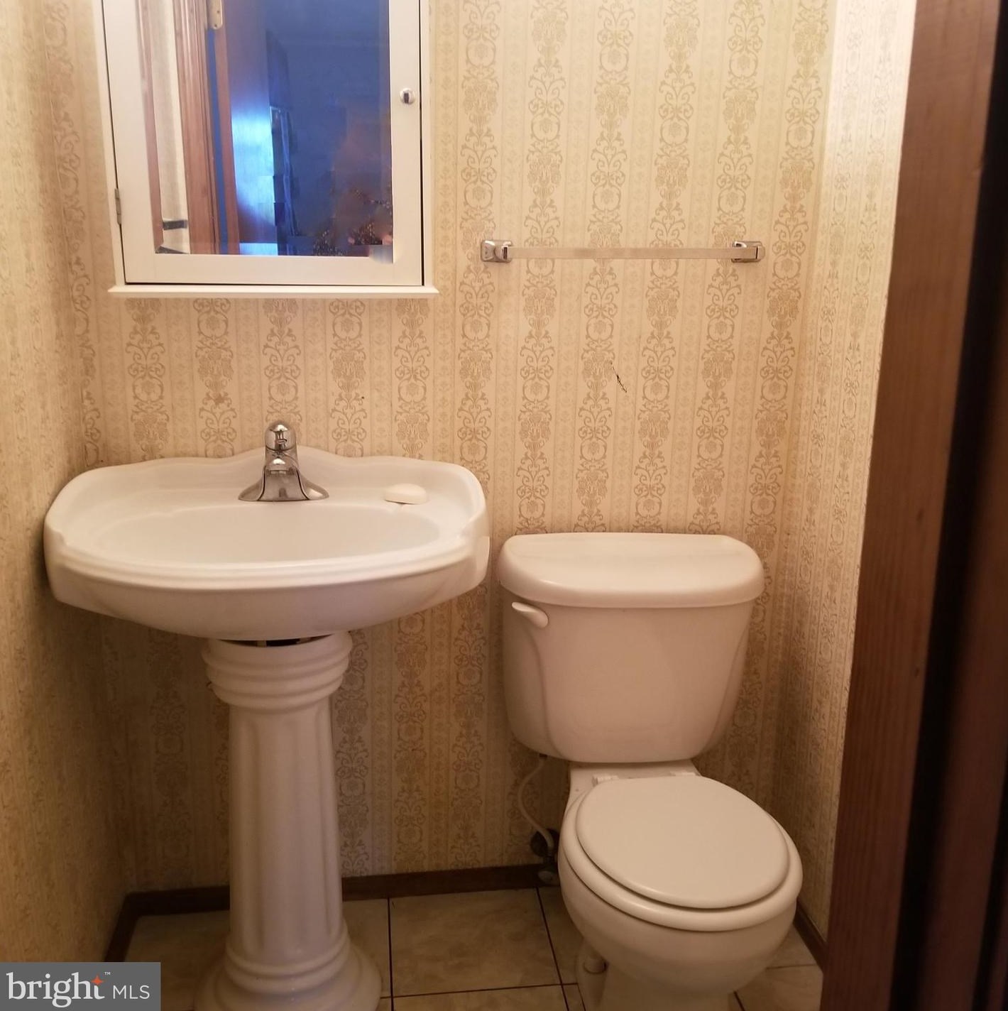 404 Maple Ave, Ridgely MD 21660-1951 exterior