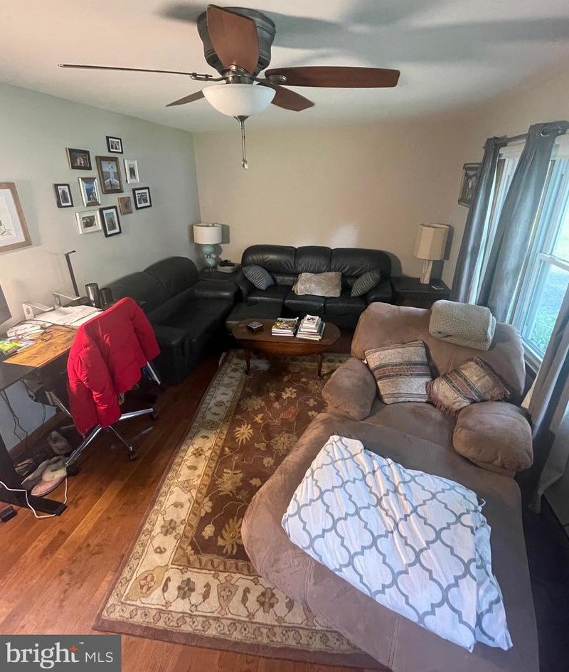 406 Maple Ave, Ridgely MD  21660-1907 exterior