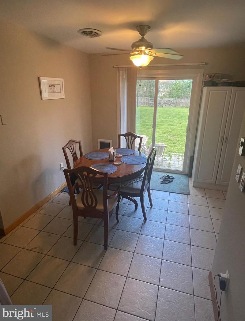 406 Maple Ave, Ridgely MD  21660-1907 exterior