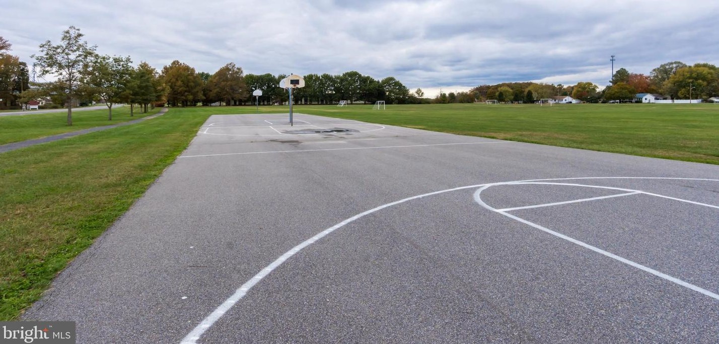 706 Central Ave, Ridgely MD 21660-2148 exterior