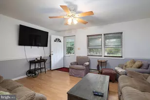 218 E Sunset Ave, Greensboro, MD 21639 - Photo 3