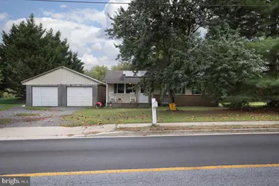 218 E Sunset Avenue, Greensboro, MD 21639 - Photo 1