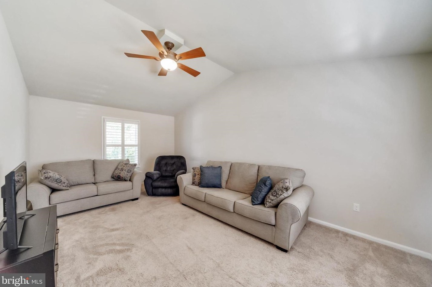 107 Ridge Ave, Taneytown MD  21787-2043 exterior