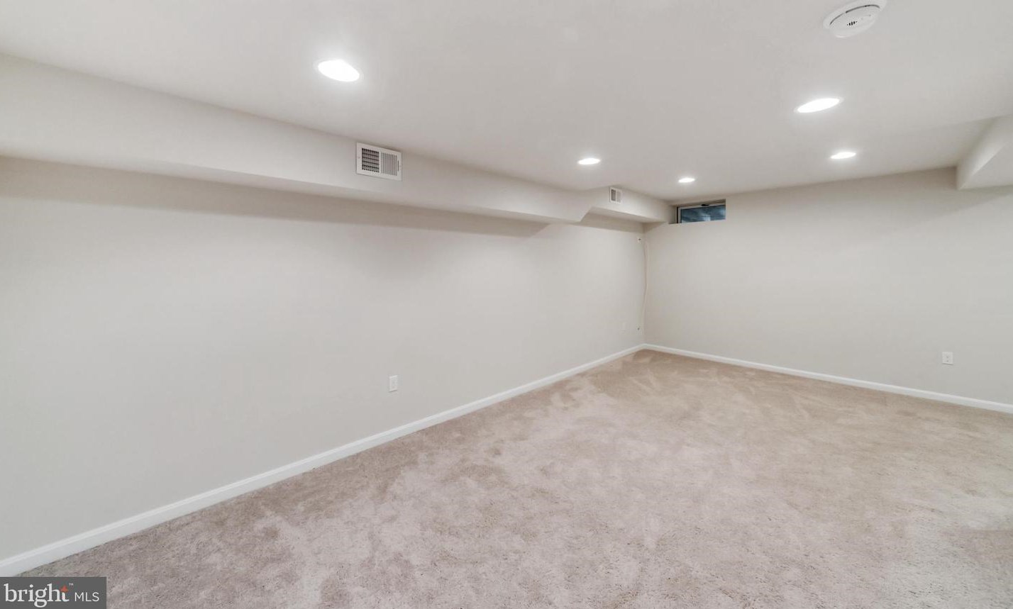 107 Ridge Ave, Taneytown MD  21787-2043 exterior