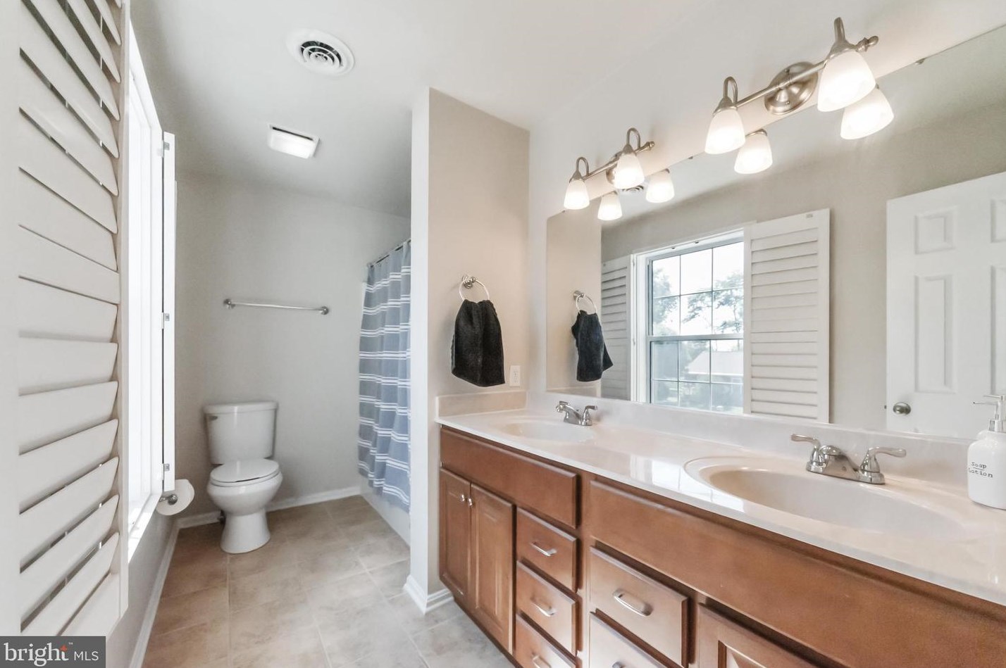 107 Ridge Ave, Taneytown MD  21787-2043 exterior