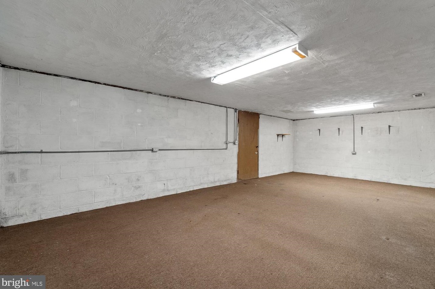 303 Park Ave, Mount Airy MD  21771-5470 exterior