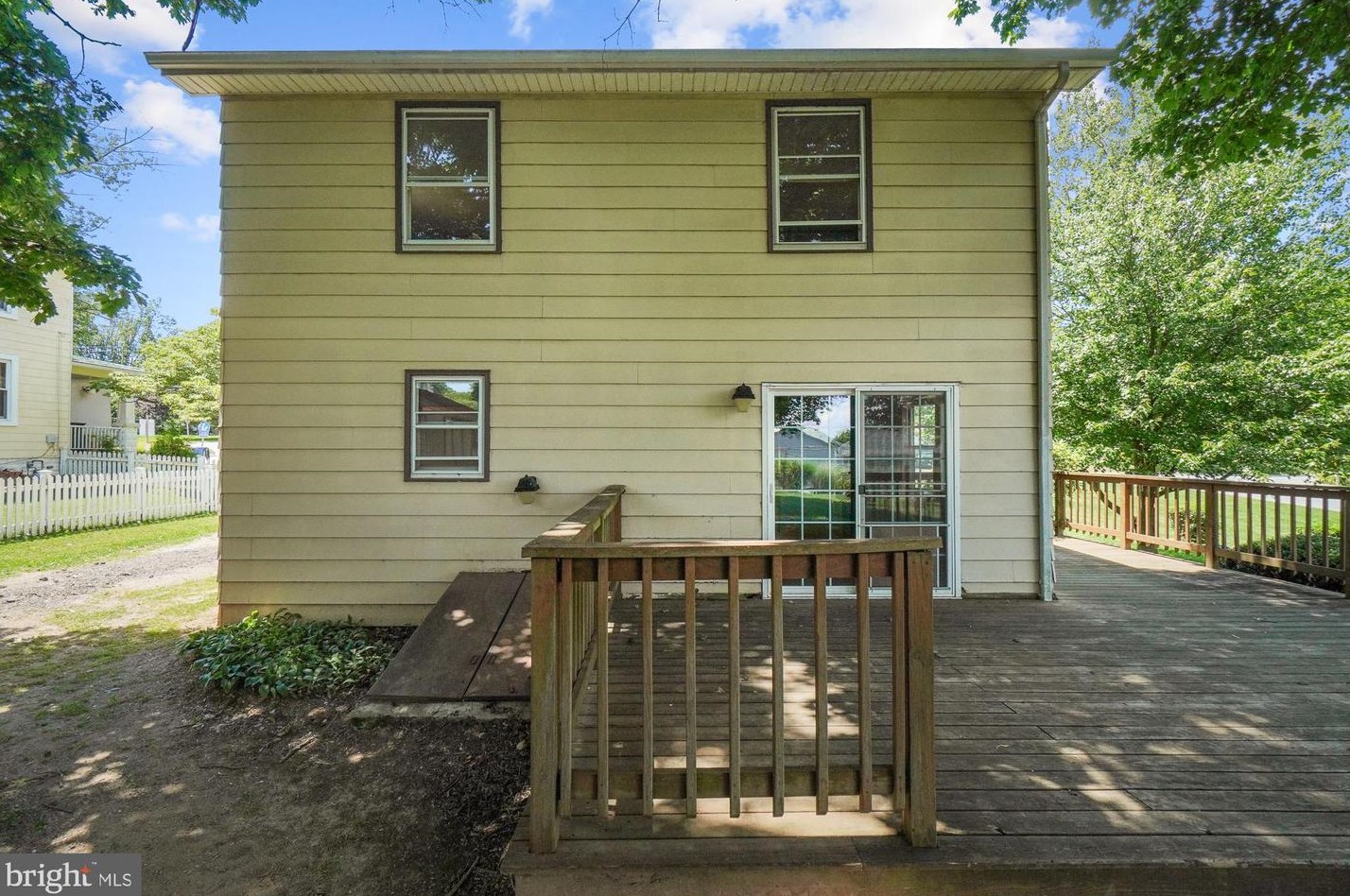 303 Park Ave, Mount Airy MD  21771-5470 exterior