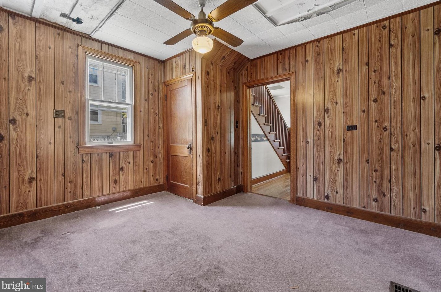 303 Park Ave, Mount Airy MD  21771-5470 exterior